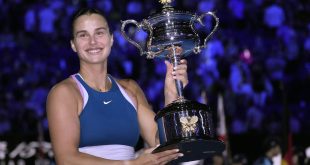 VIDEO Sabalenková po zisku prvej grandslamovej trofeje ďakovala svojmu tímu: Najbláznivejší na celom Australian Open
