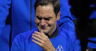 VIDEO Federer po veľkolepej rozlúčke neskrýval dojatie, emócie lomcovali aj Nadalom: S Rogerom odchádza aj veľká časť môjho života