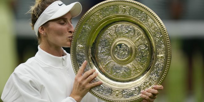 Markéta Vondroušová, Trofej, Wimbledon 2023