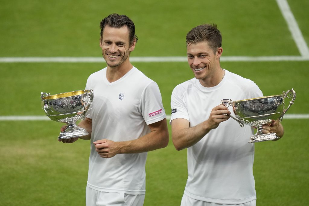 Wesley Koolhof, Neal Skupski, Štvorhra, Wimbledon 2023, Trofej
