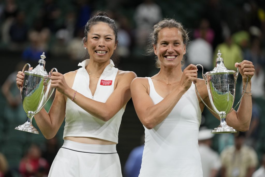 Hsieh Su-Wej, Barbora Strýcová, Wimbledon 2023, Štvorhra, Trofej