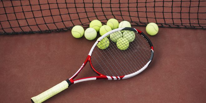 Tenisová raketa, Sieť, Antuka, Tenisové loptičky