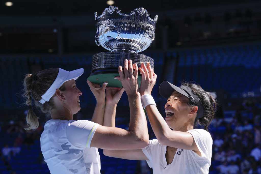 Su-Wei Hsieh, Elise Mertensová, Melbourne, Australian Open 2024, Trofej