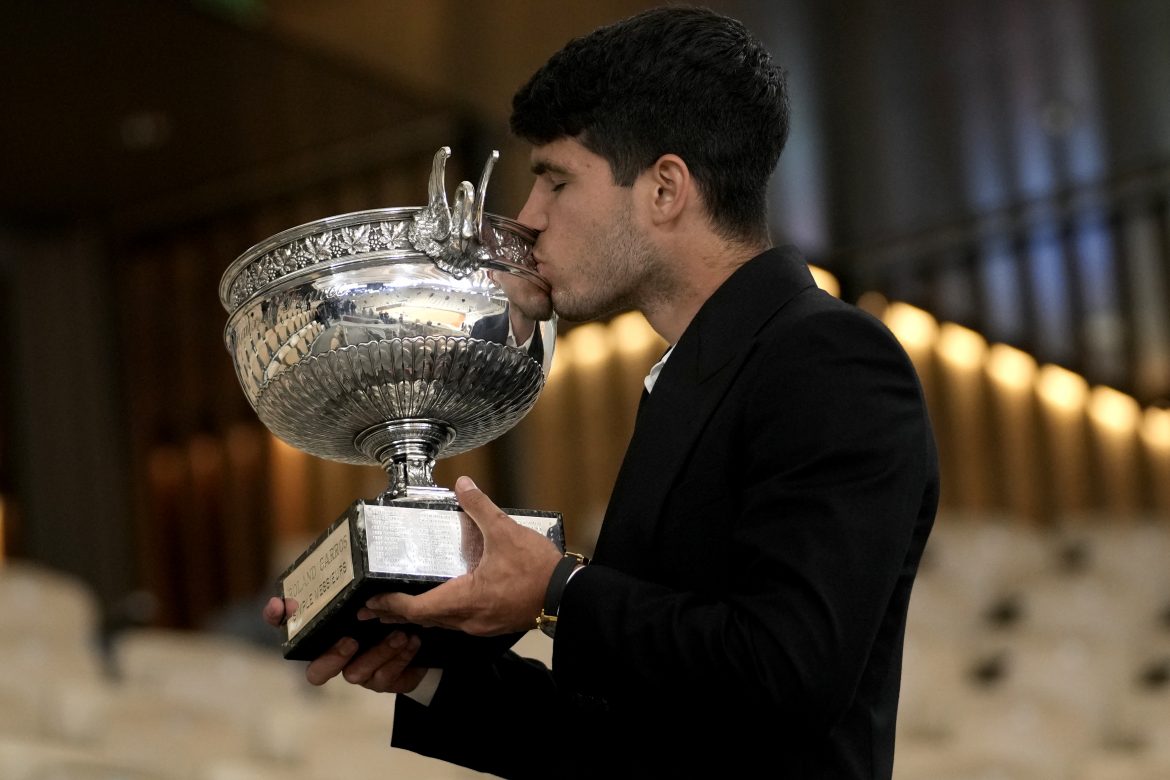 Carlos Alcaraz, Trofej, Roland Garros 2024, Paríž