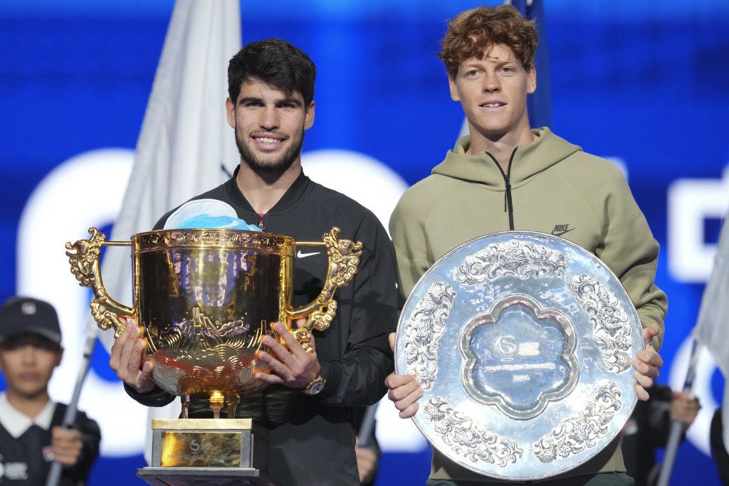 Carlos Alcaraz, ATP China Open, Peking, Jannik Sinner, Trofeje, Finále