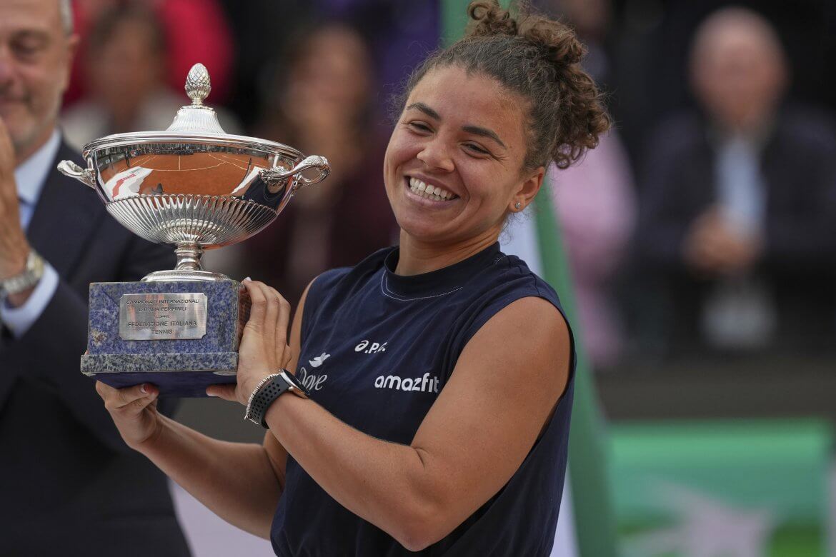 Jasmine Paoliniová, Trofej, WTA Rím