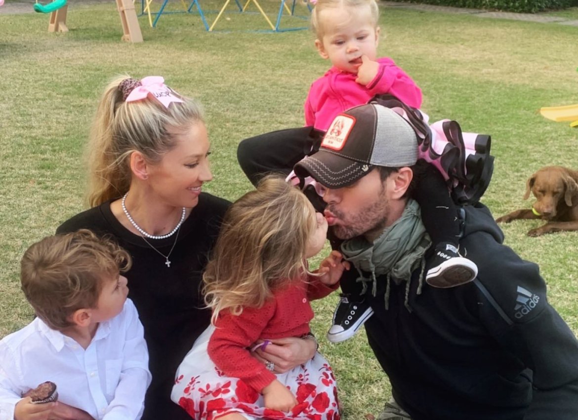 Anna Kurnikovová so svojou rodinou