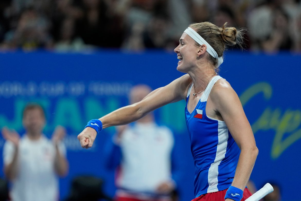 Marie Bouzková, Česko, Billie-Jean King Cup